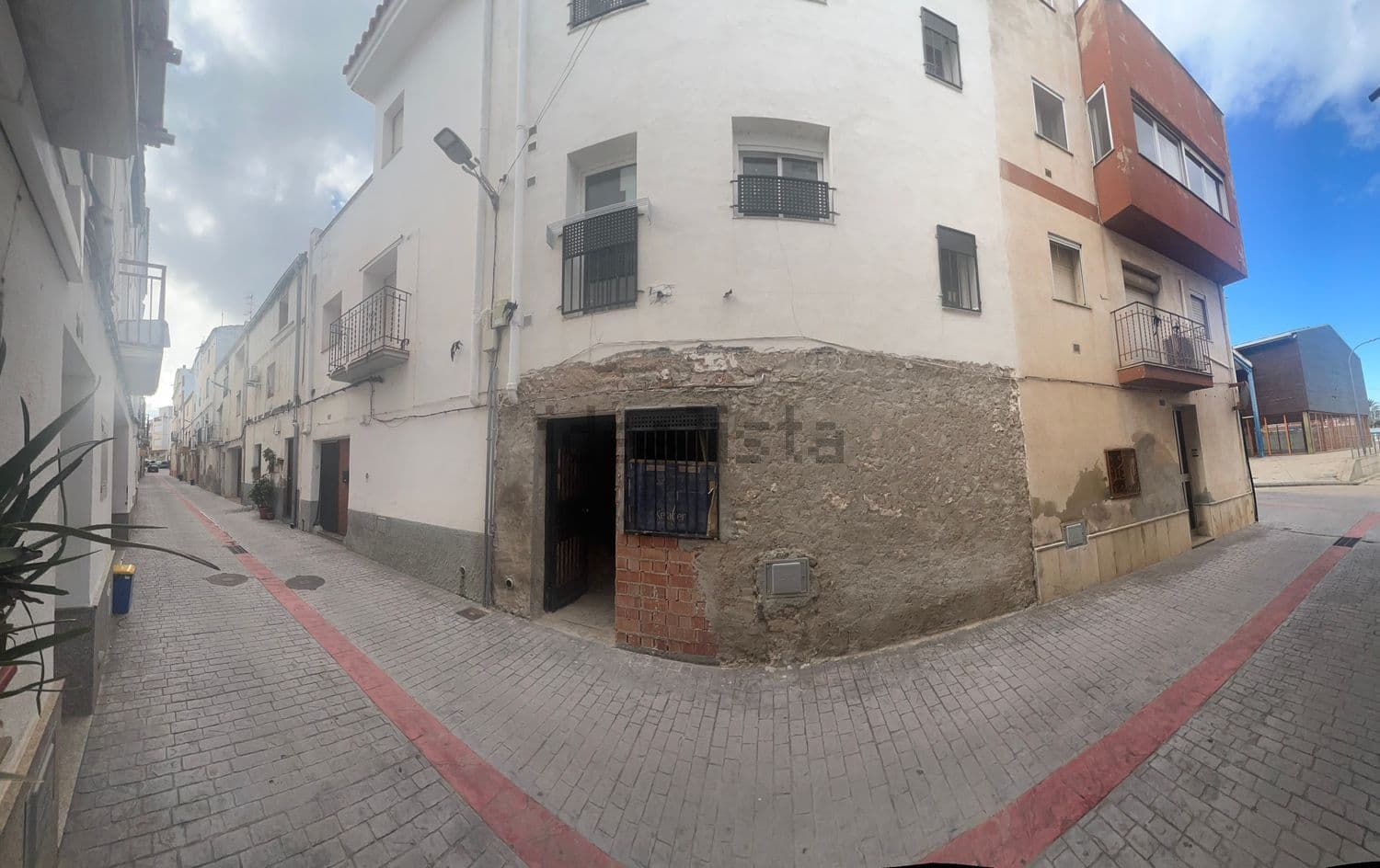 Casa en esquina vista desde la calle