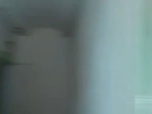 Interior con puerta, imagen desenfocada