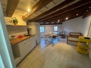 Espacio abierto de cocina y comedor