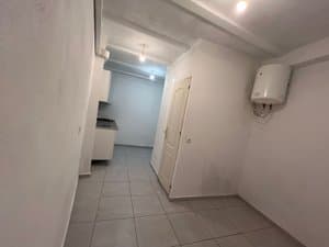 Estudio visto hacia la cocina