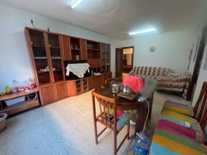 Comedor con aparador de madera