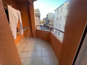 Balcón con vistas a la calle