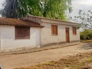 Casa de campo vista de frente
