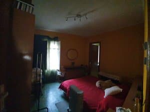 Dormitorio de matrimonio con armario