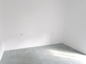 Dormitorio recién pintado