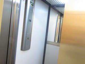 Ascensor del edificio