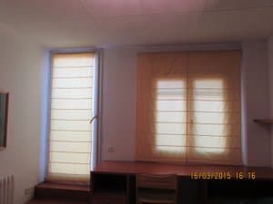 Estancia con escritorio y estores